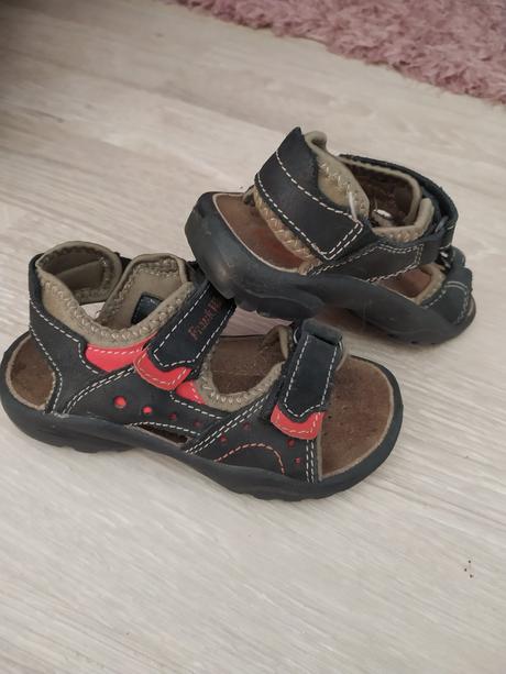 Pohodlné sandále, 29