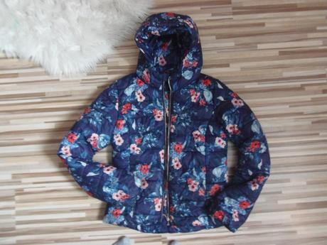 Bunda kvetovaná, 158