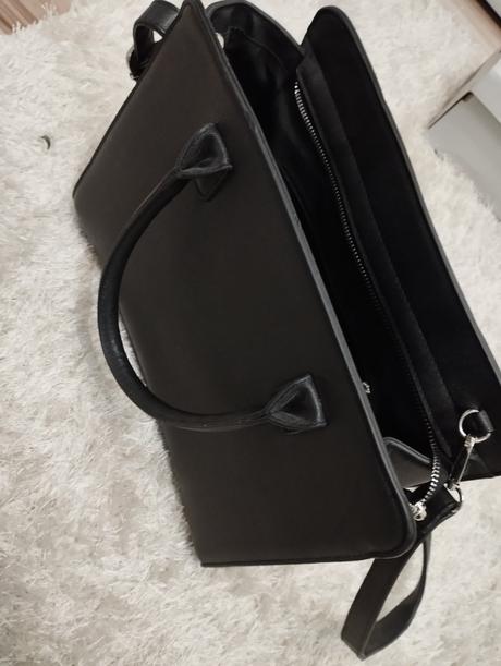 Kabelka nenosena, sinsay