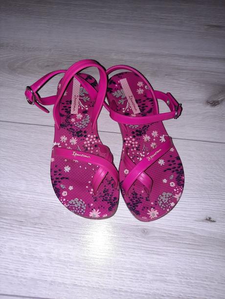 Letné sandálky, 31