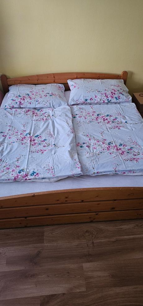 Modré bavlnené obliečky na dvojposteľ,