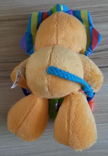 Plyšový levík hrkálka, 