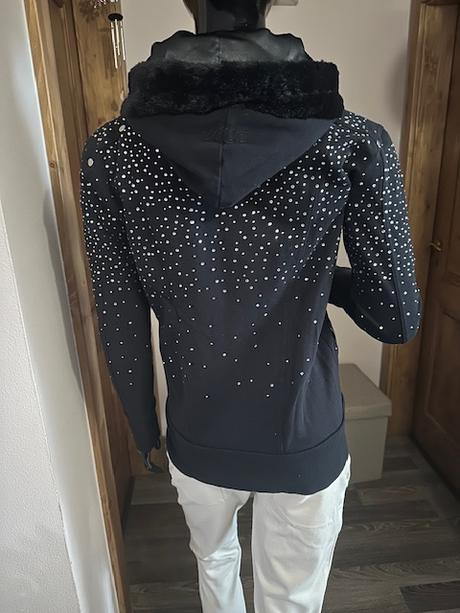 Mikina s kryštálmi a s hodvábnou kapucňou uncs, m