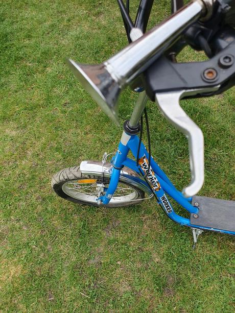 Retro kolobežka lion, 