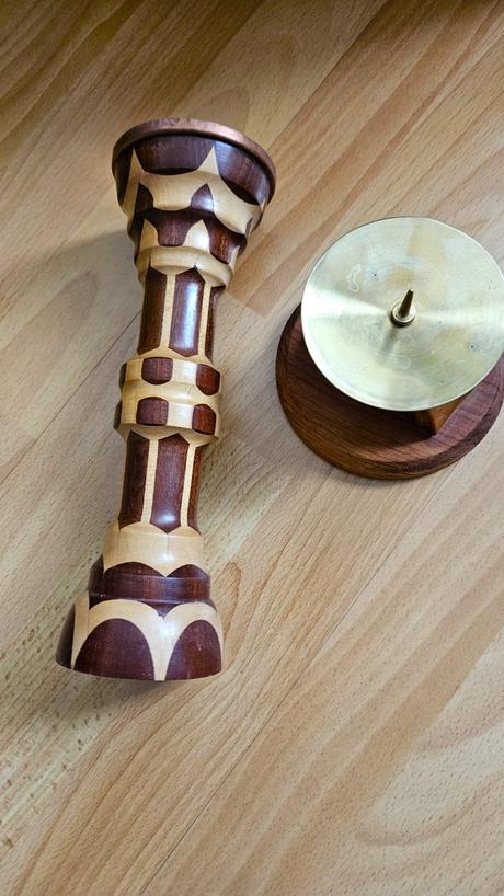 Drevene svietniky 2ks, rucna praca, 