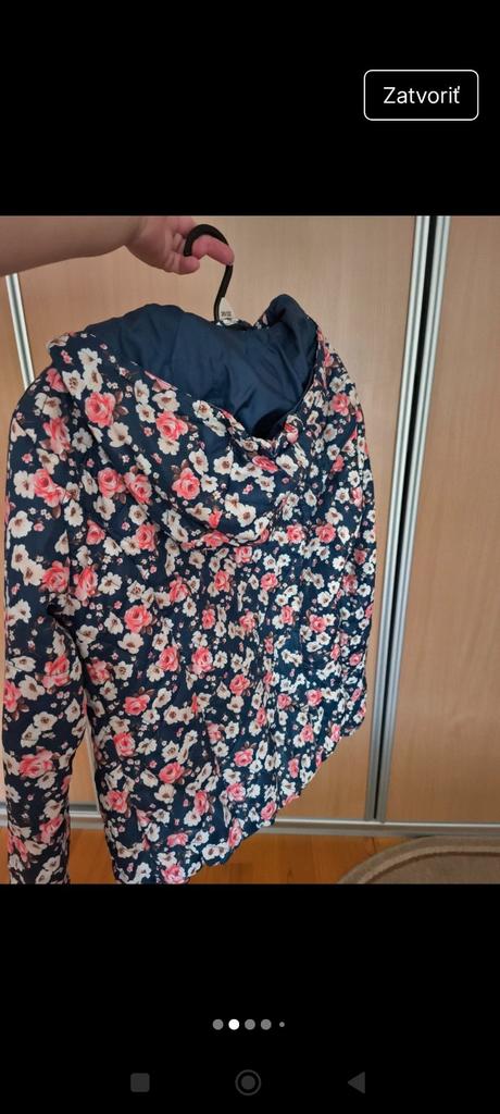 Pekná kvietkovaná bunda, house,s