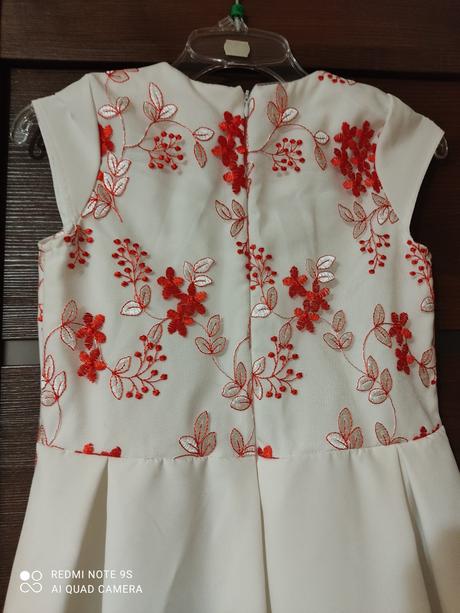 Dievcenske saty, 158