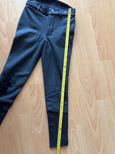 Hrejive a vodoodpudive rajtky, 128