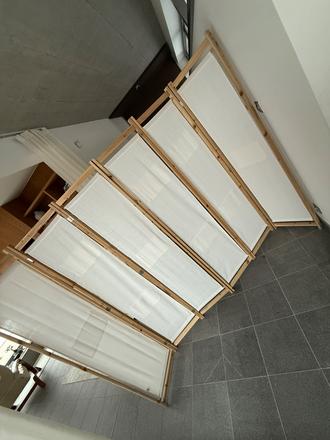 Paravan - stena na oddelenie miestnosti,