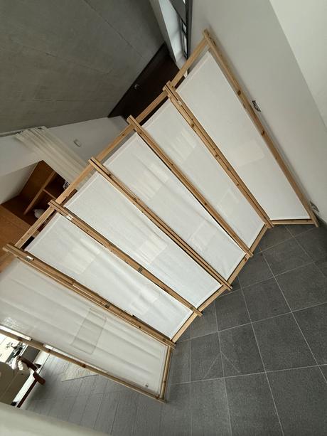 Paravan - stena na oddelenie miestnosti,