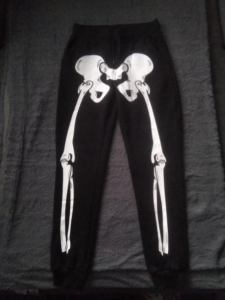 Tepláky, chapter young,146