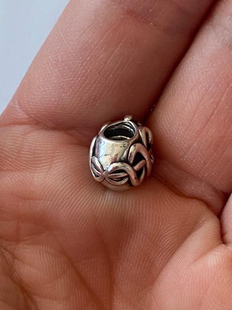 Pandora bicolor medical, pandora