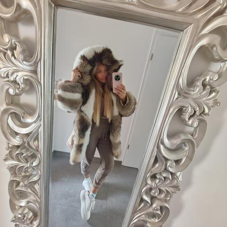 Luxusná parka s extra hustou kožušinou, s