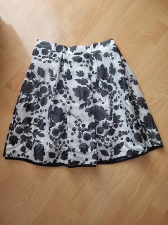 Dámska sukňa, 36