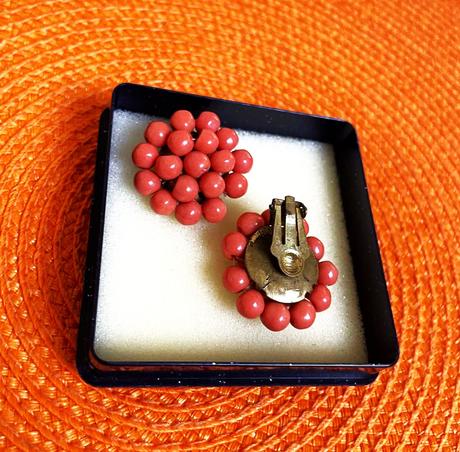 Koralové retro klipsne, 