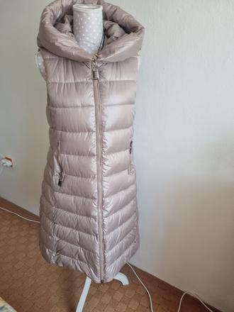 Krémová dlhá prešívaná vesta s kapucňou m, m