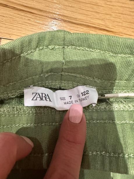 Kratasy zelene, zara,122