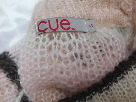 Pekny moherovy pulover, 36