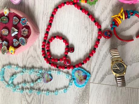 Set bižutérie malú parádnicu, 