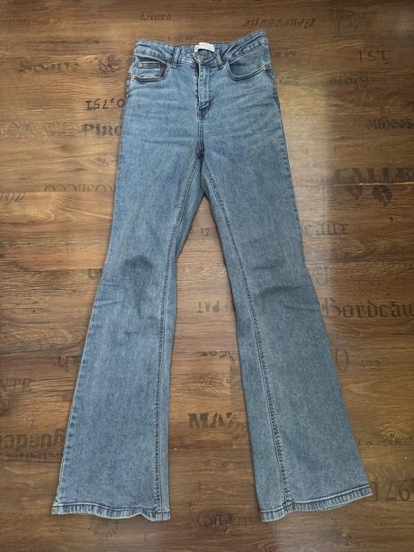 Strečové jemne rozšírené rifle, primark,m