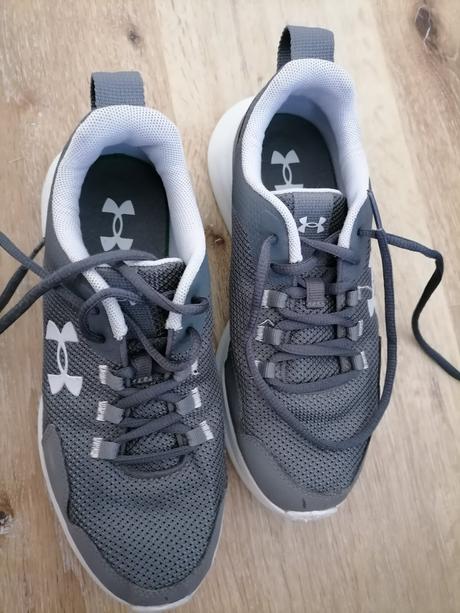 Tenisky zn. under armour, 37