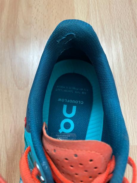 Tenisky on clouds, 38