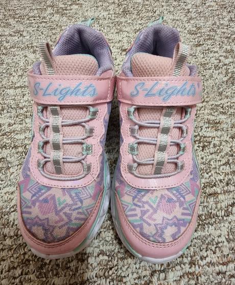 Skechers, skechers,33