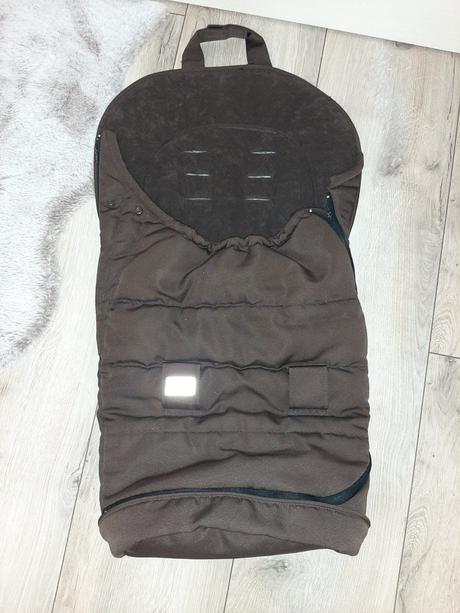 Rastúci fusak teutonia, teutonia