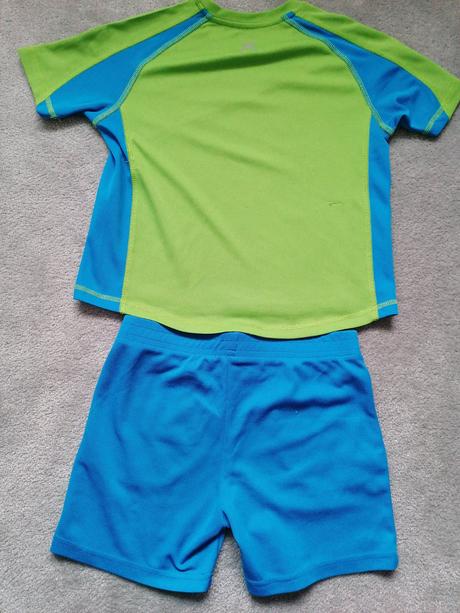 Tričko +šortky, 122