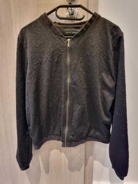 Čierna mikina, gate,s