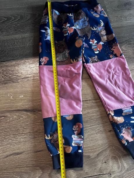 Rastúce softshel nohavice, 104