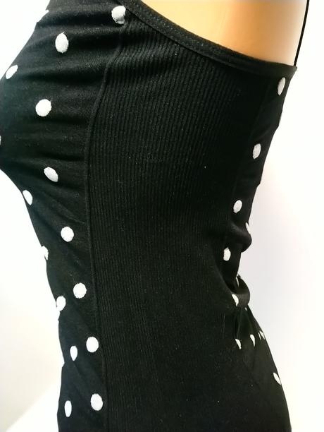 Dámsky čierny elastický top s bodkami, xs