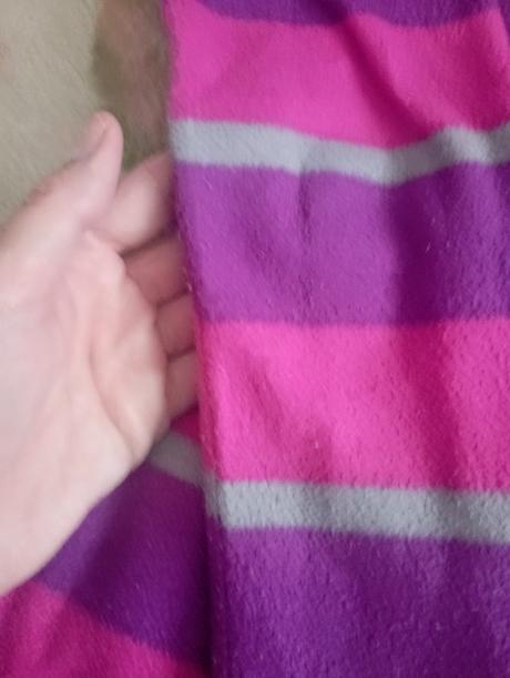 Mikina na doma, kik,146