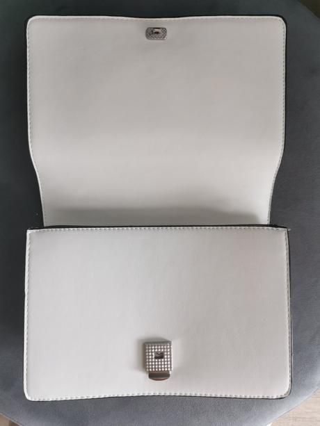 Vybijana kabelka gaudi, gaudi