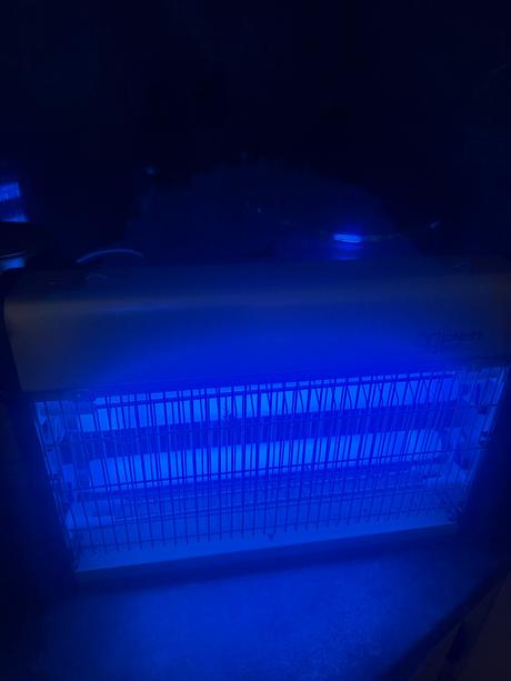 Elektrický lapač hmyzu pokrytie do 80m2,