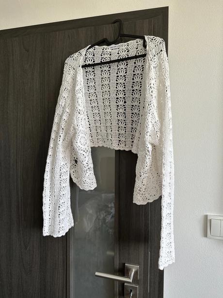 Hackovane bolerko, 42