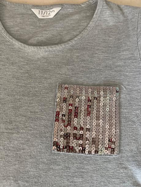 Tricko s trblietavym vreckom, takko,146