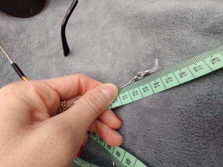 Strieborná ozdobná šnúrka na okuliare, 