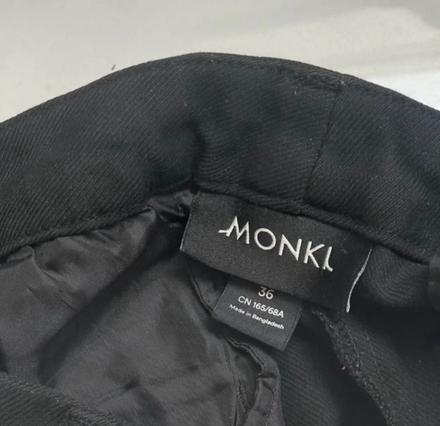 Čierne elegantné nohavice monki, s