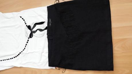 Zaujimava sukna so strapcami, xs