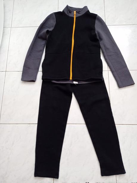 Tepláková súprava, decathlon,146