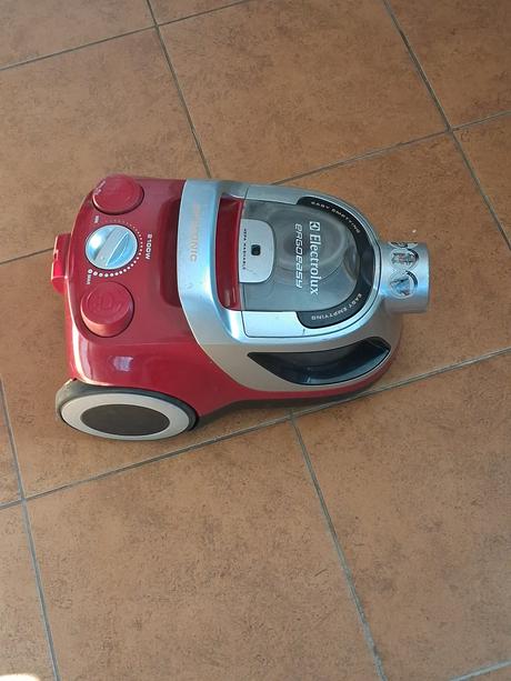 Vysávač electrolux, electrolux
