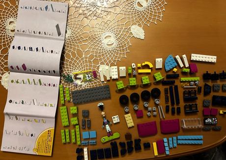 Lego friends 41321 terénne vozidlo v zimnom stredi, 