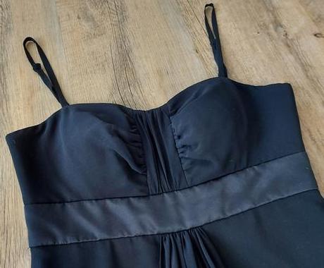 Elegantné tmavomodré šaty, 36