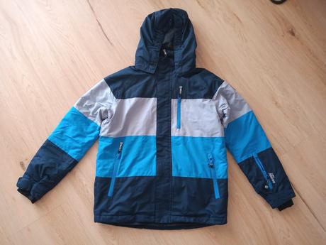 Bunda na zimu s kapucňou, 152