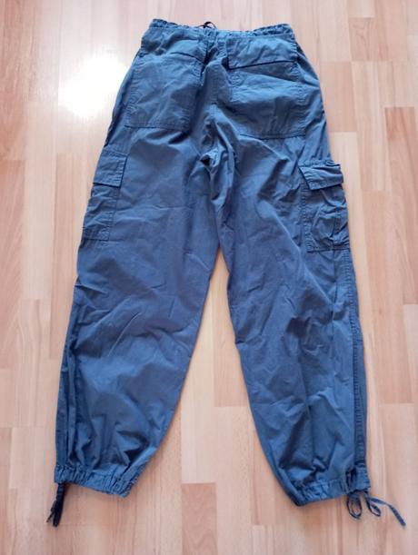 Dievčenské nohavice cropp, 32