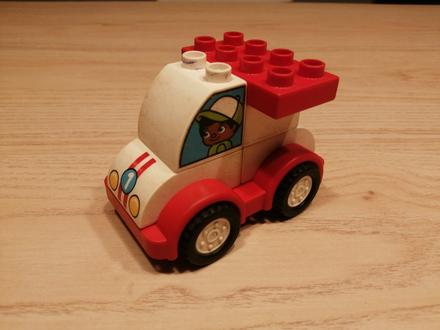 Lego duplo závodné auto, 