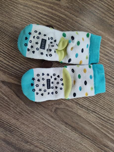 Ponožky so sobom hrkálkou, 23
