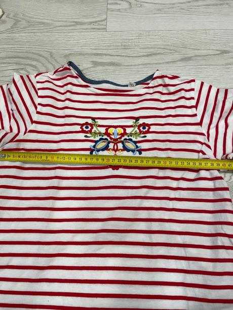 Pásikavé tričko s výšivkou xs/s, s