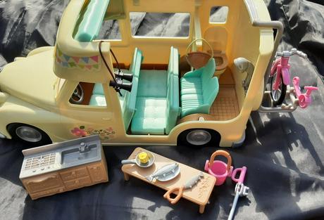 Sylvanian families rodinný obytný karavan, 